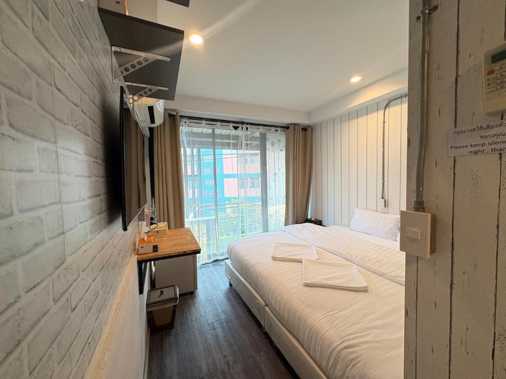 333 MiNi House
