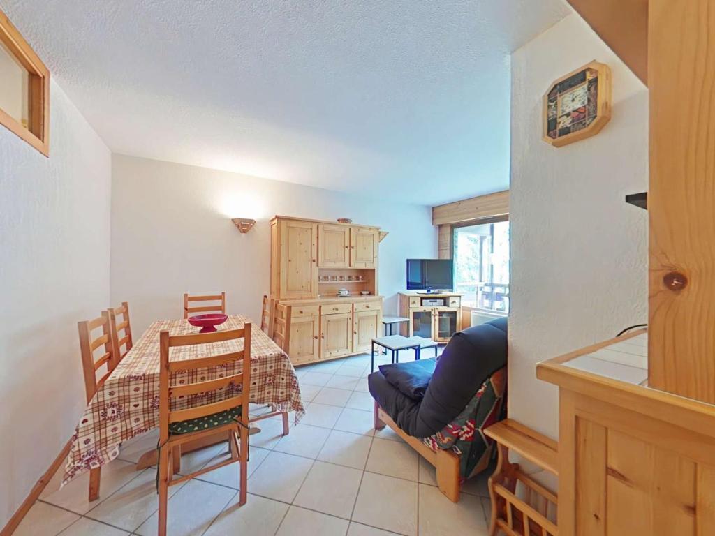 Appartement cosy 2 pièces, 6 couchages, animaux acceptés, casier à skis, centre proche - FR-1-241-193 - 4