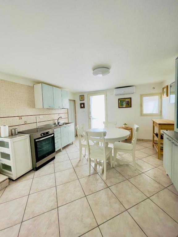 Ambra House - 2