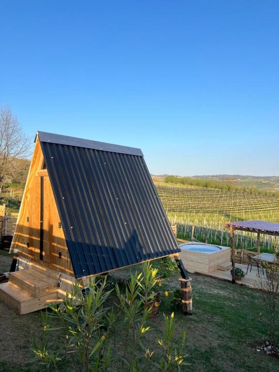 Glamping Altare in the vineyards, Dogliani