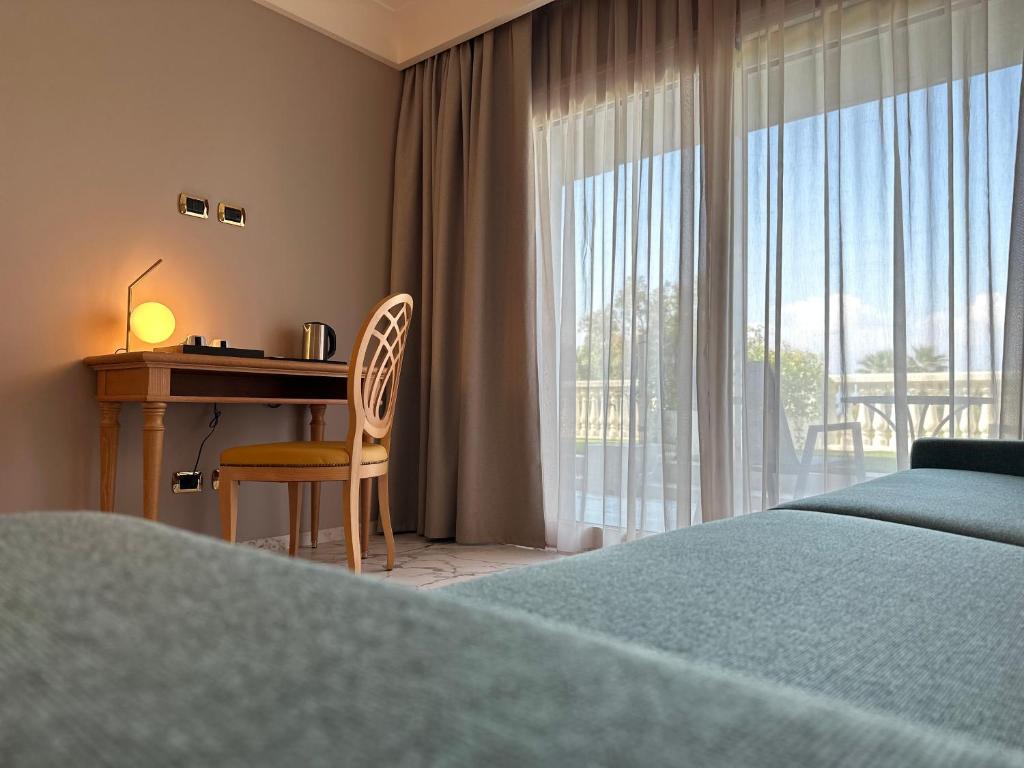 Palace Hotel Desenzano — Hotel rooms in Desenzano del Garda, Lombardy