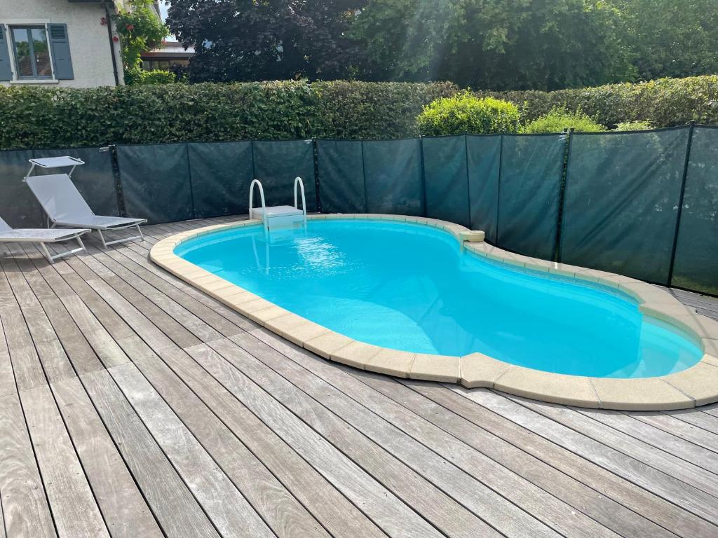 Lovely Gated Family Home, Steps to the Lake - 4