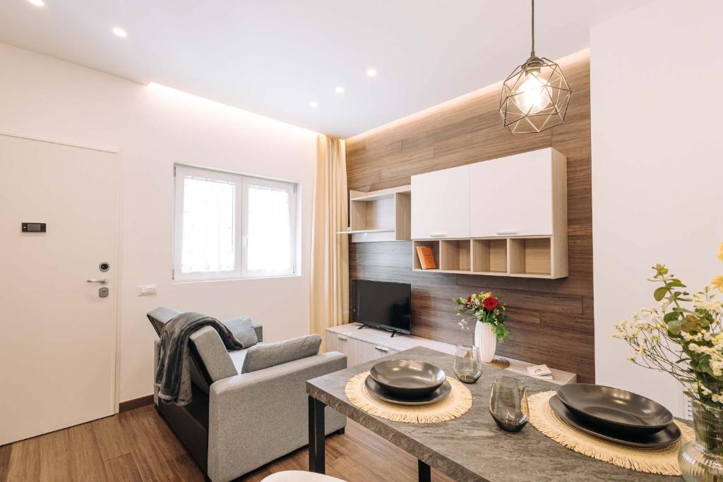 Casa Milò, Monopoli