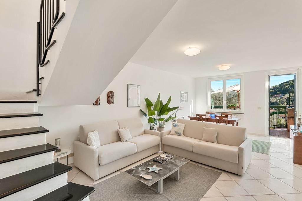 RoadToTheSeaLerici Private parking terrace, Lerici