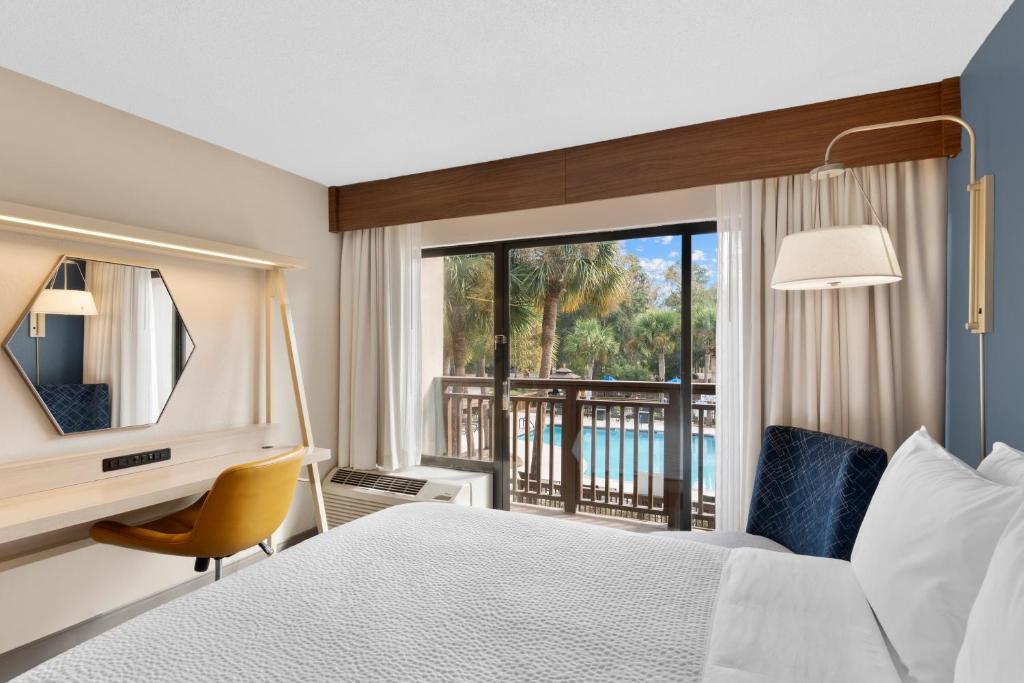 Balcony/terrace, Holiday Inn Express Hilton Head Island By IHG in Hilton Head Island (SC)