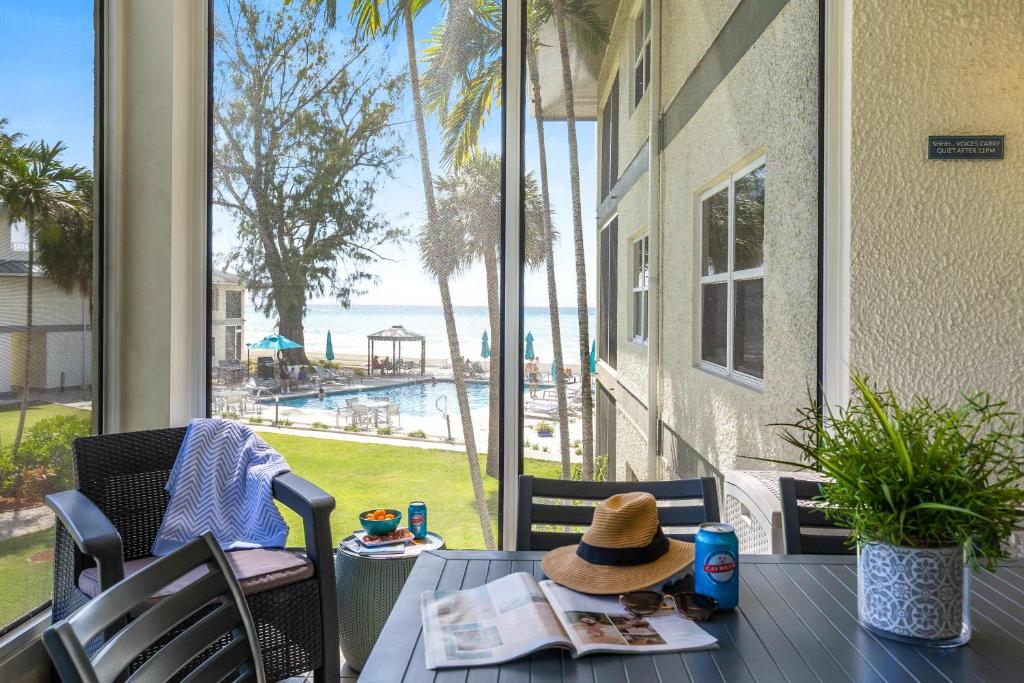 Tamarind Bay 3BD on Seven Mile Beach, George Town