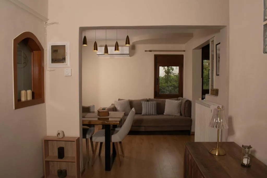 Zen Luxus Studio, מלון בסידירוקסטרון