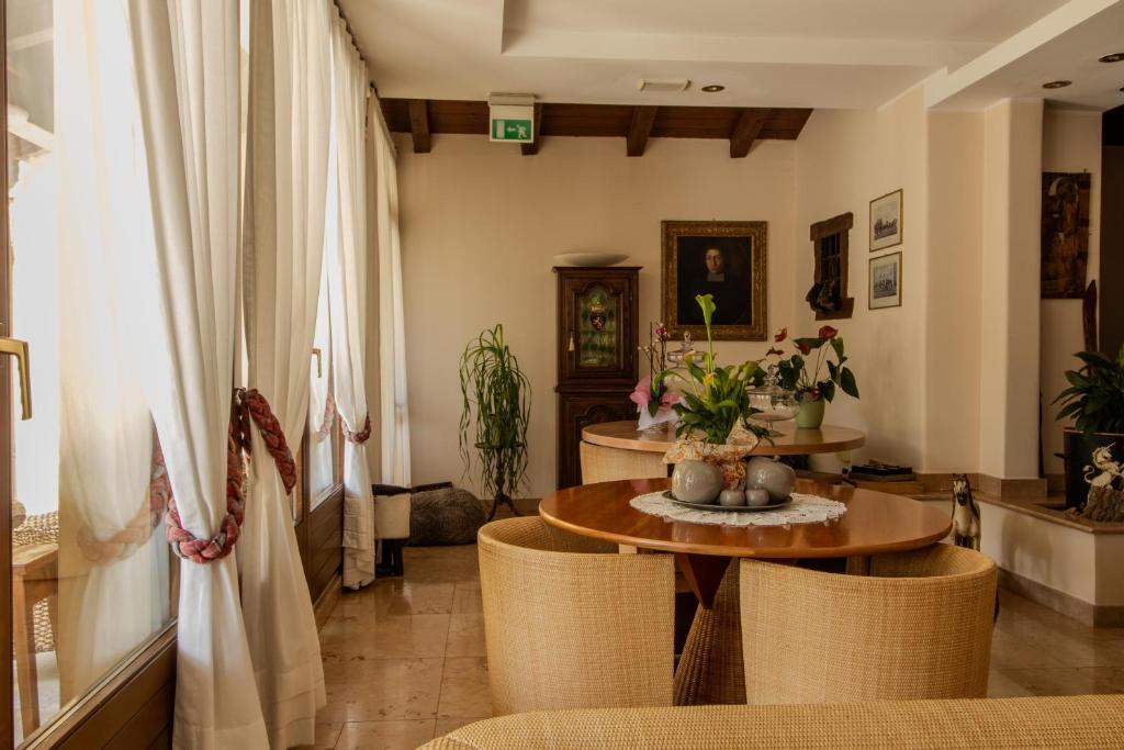 Paradise Hotel & Wellness - 4