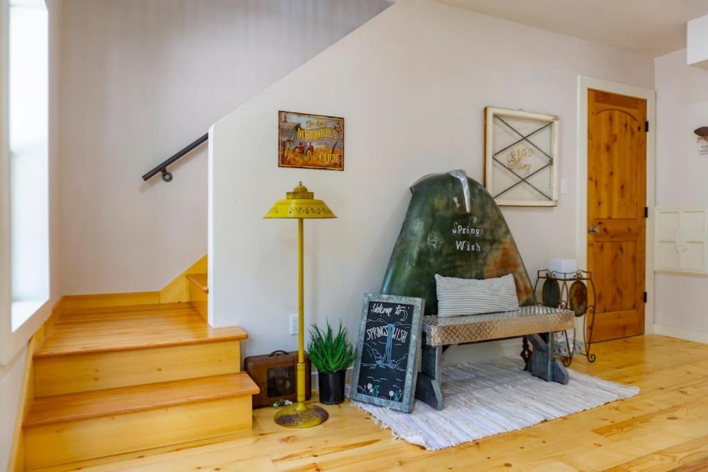 -NEW- Spring Wish - Historical Loop Home-, Eureka Springs