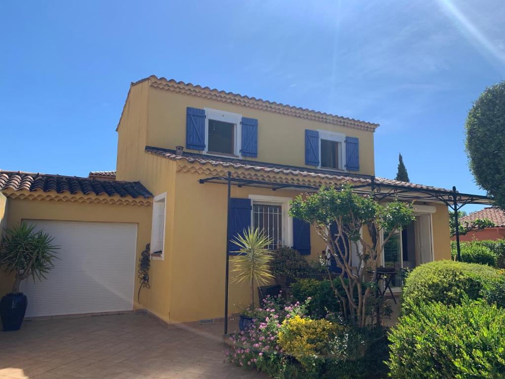 Villa provençale pour 4 adultes et 2 enfants - 1