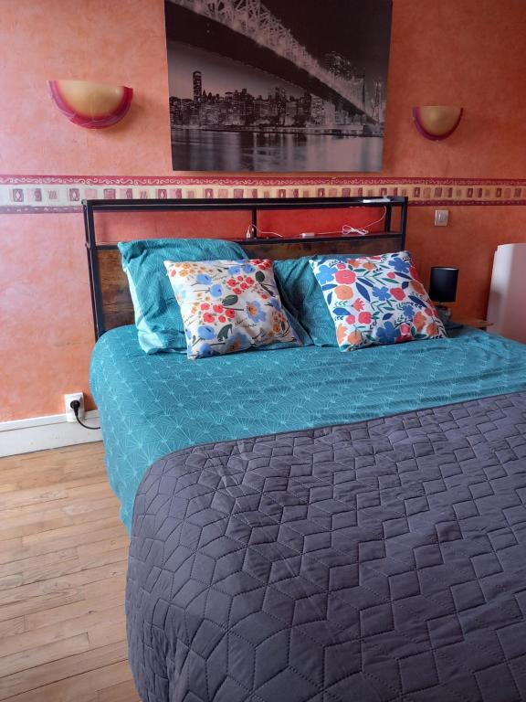 Cap Sud - 53m2- VUE PYRENEES- HYPERCENTRE-WIFI FIBRE -Nouvelle literie, Tarbes