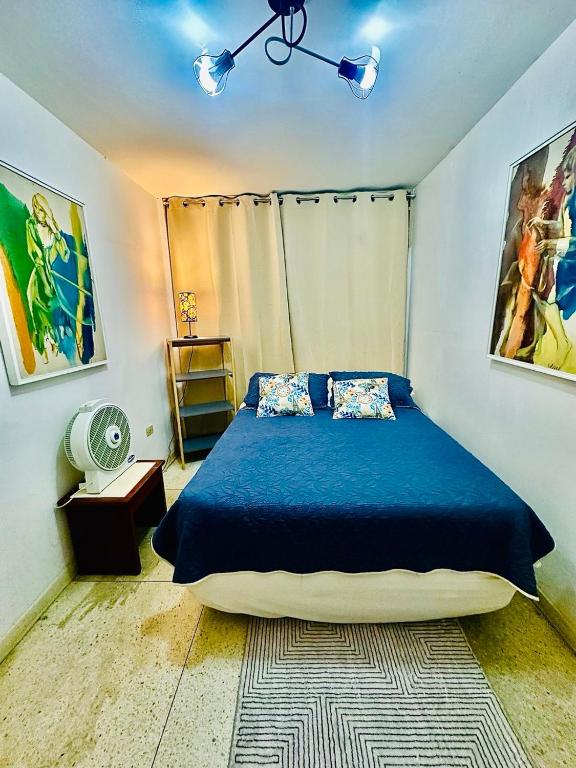 Apartamento Único en Caracas 3 habitaciones, 3 baños, terrazas, hamaca, estacionamiento, smartv, wifi y una decoración brutal estilo Art Déco - Moderno - 4