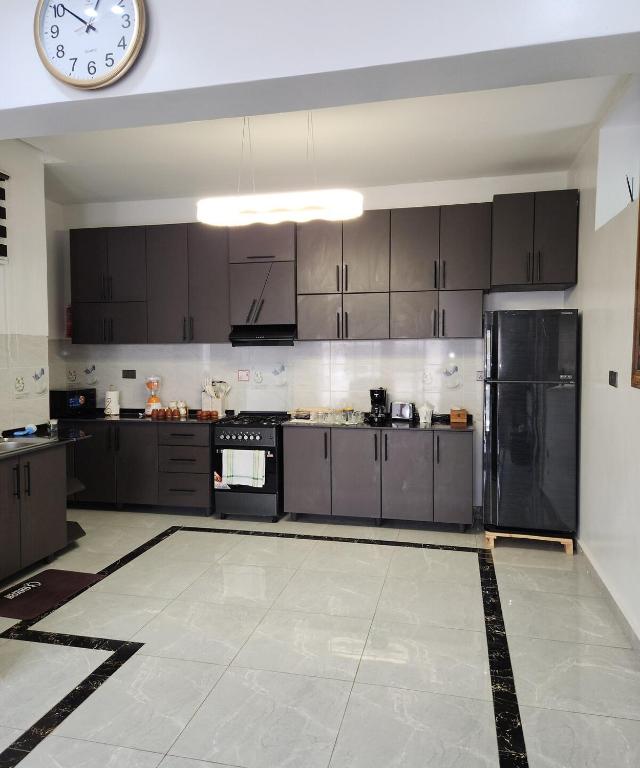 Penthouse Apartment 4BR 3BA Rooftop Patio BBB Nation Oasis Kigali