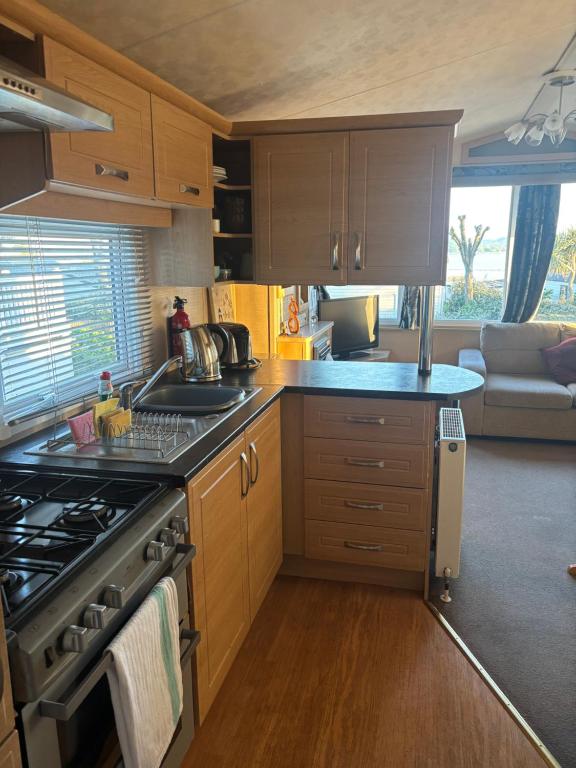 Cosy Caravan, 500 metres from beach, sea view - 57 Pine Ridge, Lytchett Minster