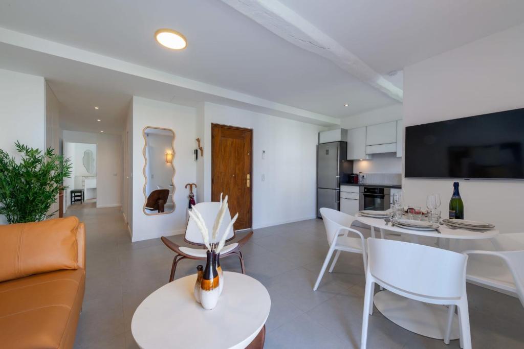 2-Br Apartment Terrace Cannes City Centre - 4