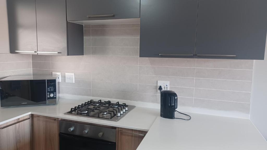 Generous Apartment at Waterfall, Midrand