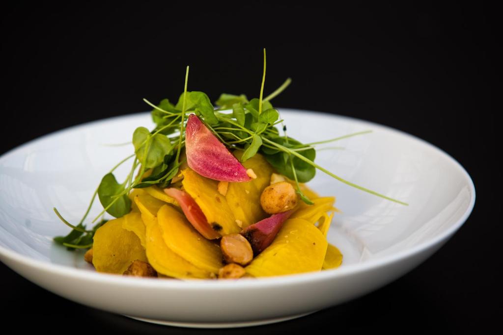 طعام و مشروبات