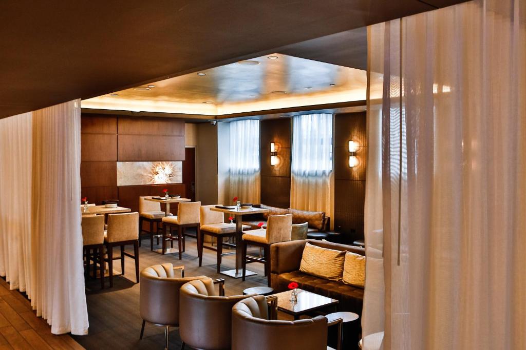 Bar/lounge