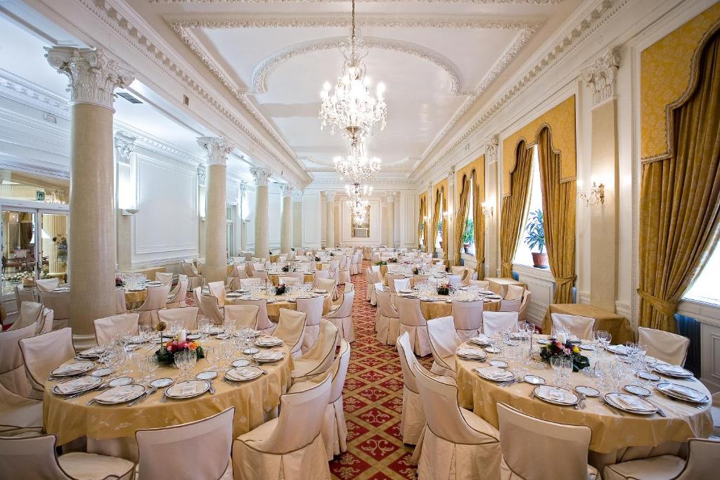 Hotel Carlton — Hotel building in Bilbao, Basque Country