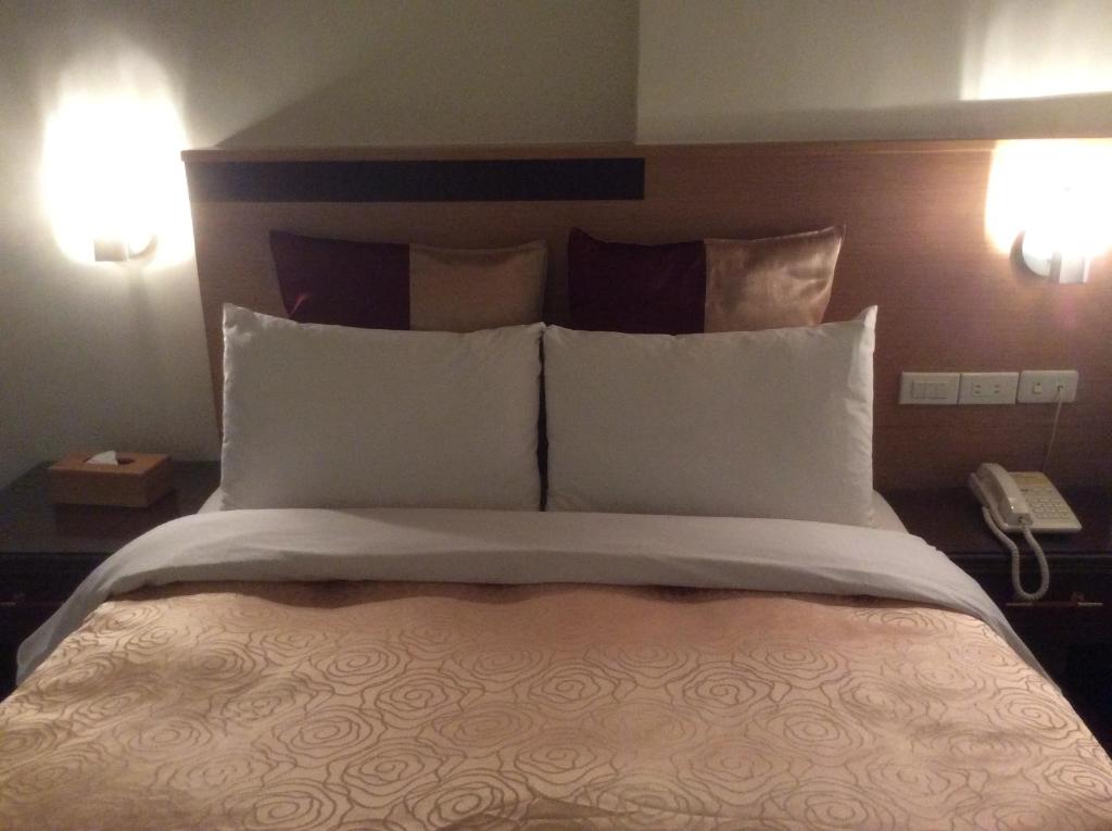 Purple Garden Hotel photo