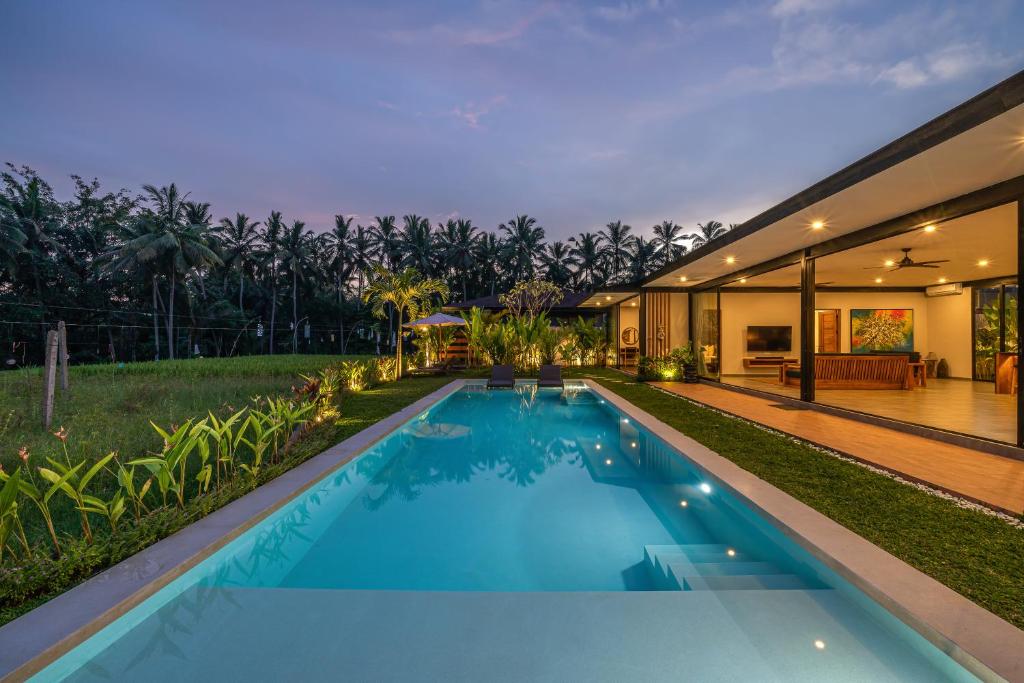 Xanadu - 5BR Ubud Designer Villa, Pool with Rice Fields Views, Ubud