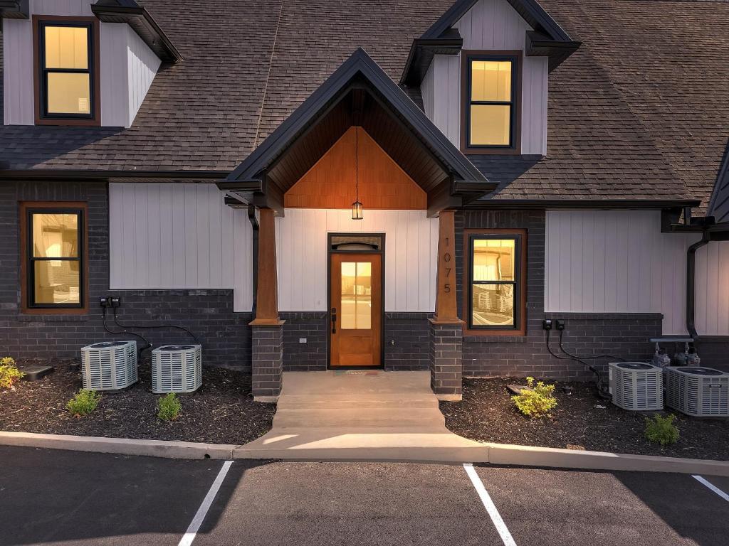 Sunset in the Hills condo, Sevierville