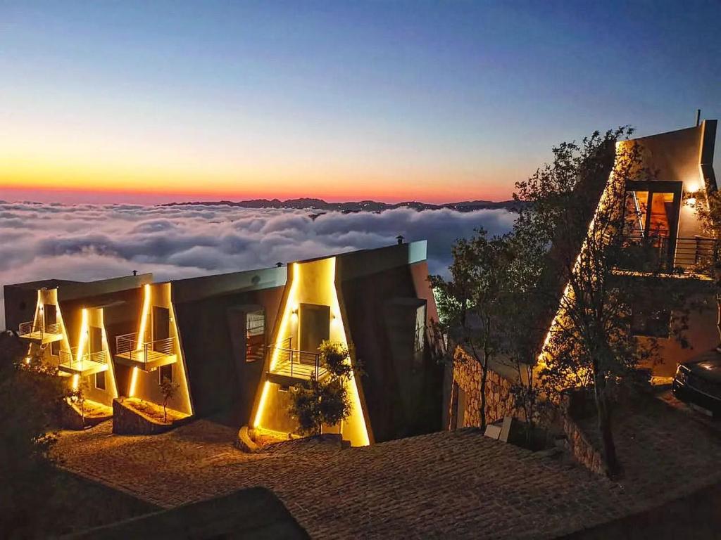 Orion, Hills of Zaarour, Zaarour