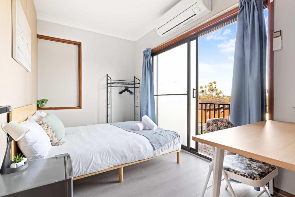 Comfortable Single Room in Convenient Belmore Location - Shared Bathroom, Sydney