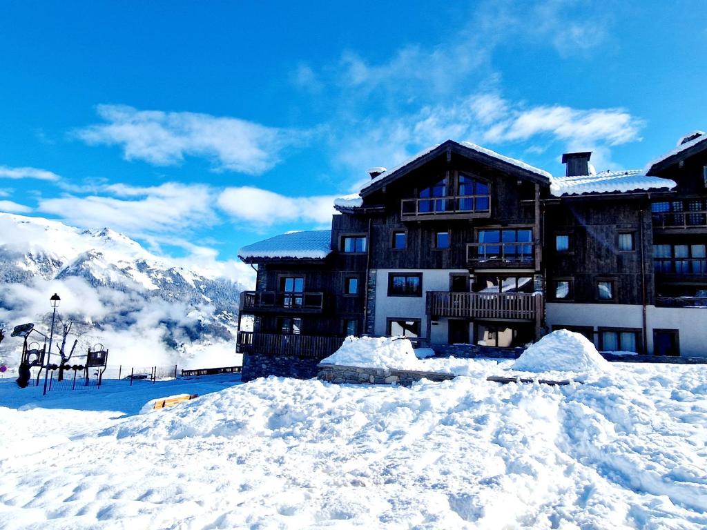 Superbe T4 à Plagne Montalbert avec Cheminée, WIFI, Parking & Terrasse - FR-1-755-28 - 2