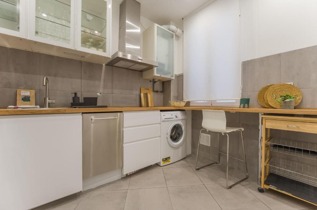 Stunning Stylish - 2BD 1BT - Chamberí - 4