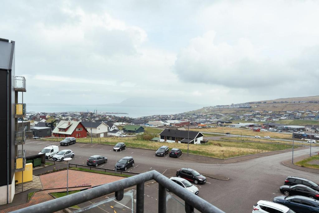 3 BR Apartment with Balcony, Sea View and Parking, Tórshavn