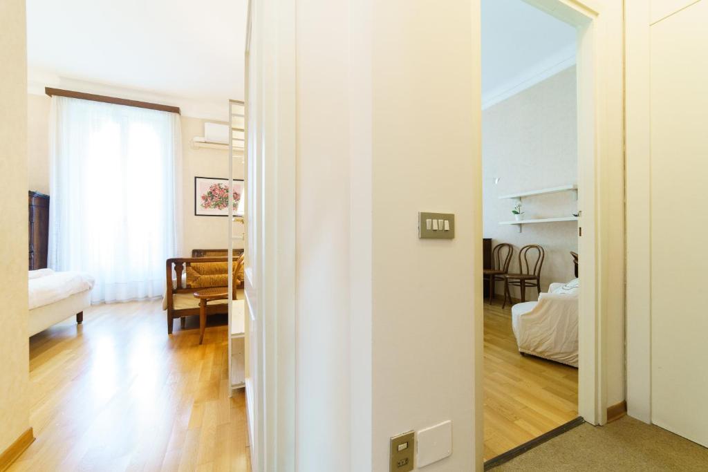 Intrho Vintage Central Flat - 3
