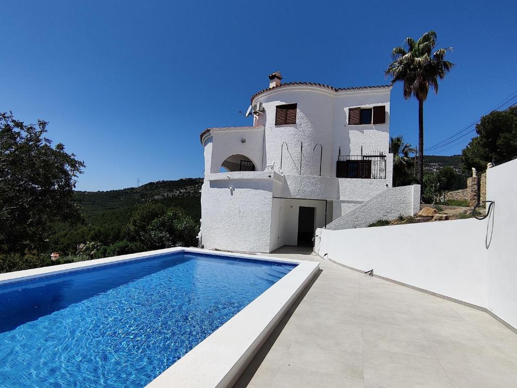 Villa with stunning sea views - 2