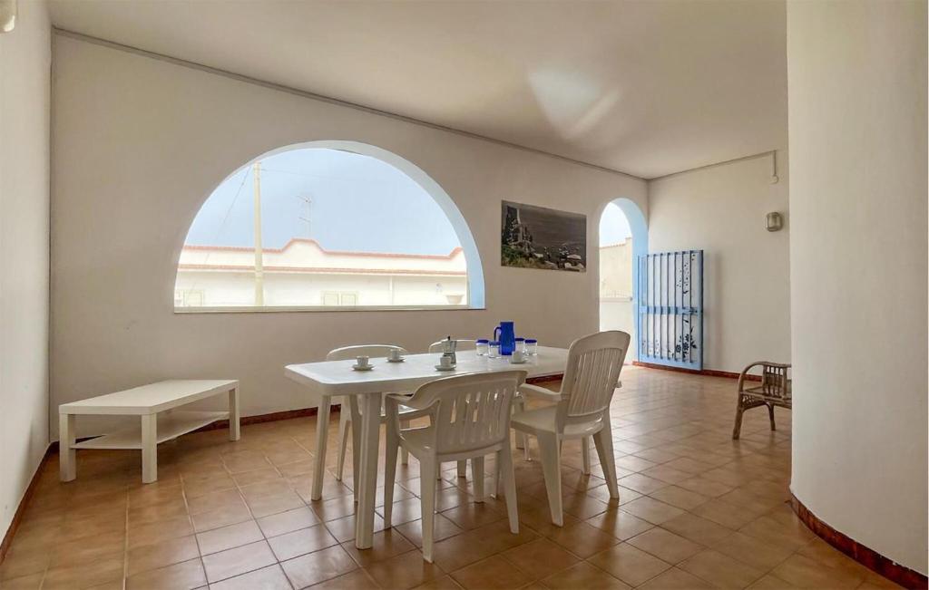Stunning Apartment In Balestrate - 1