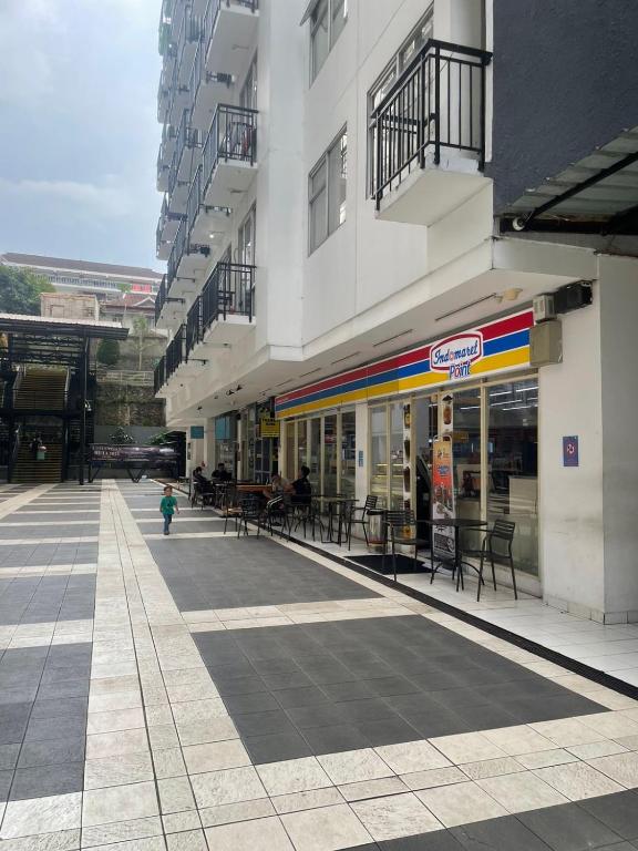 The Jarrdin Apartemen By VR Property