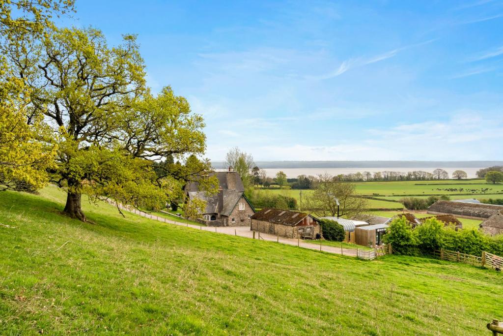 Wallhope Escape, Tidenham