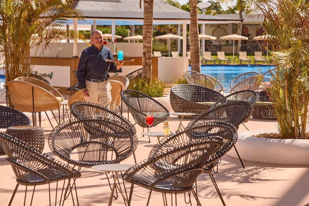 Zafiro Alzinar Mar Adults Only - Refurbished 2025 — Restaurant & bars in Can Picafort, Balearic Islands