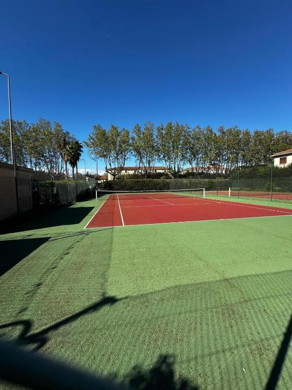 Studio with pool and tennis - 5