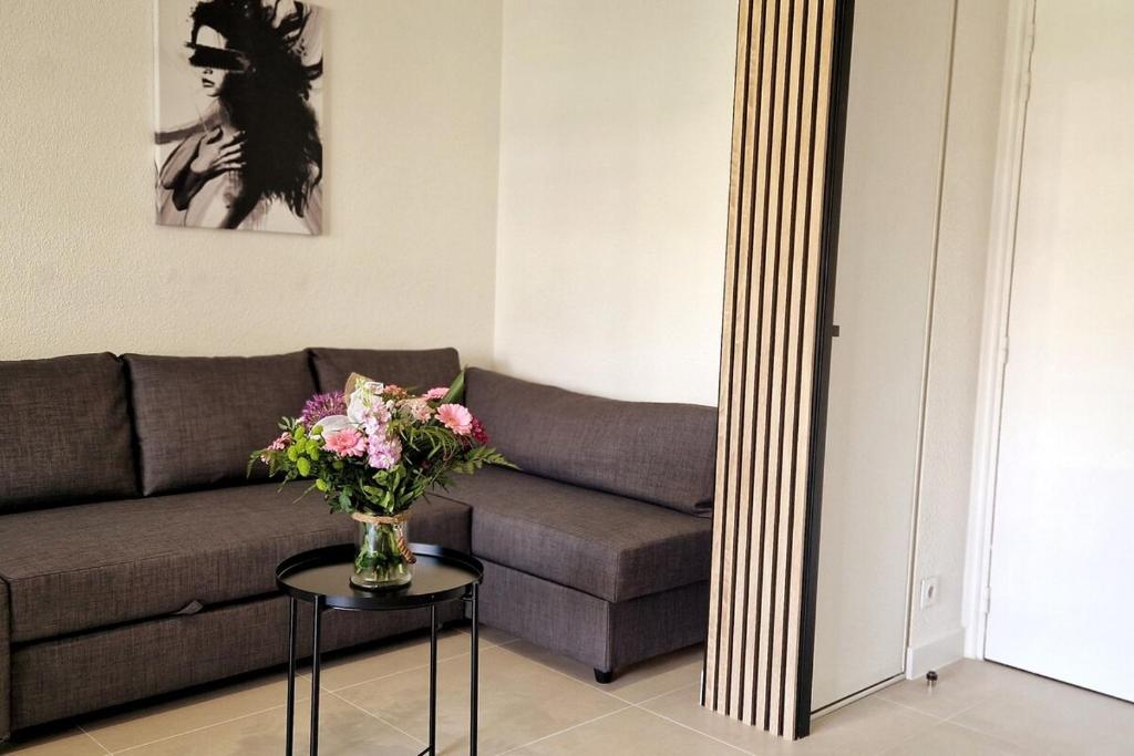 Beautiful 2P 39 m2, AC, balcony - 2