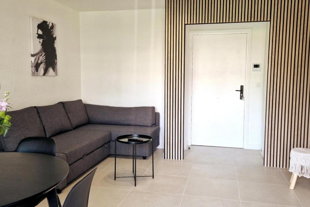 Beautiful 2P 39 m2, AC, balcony - 4