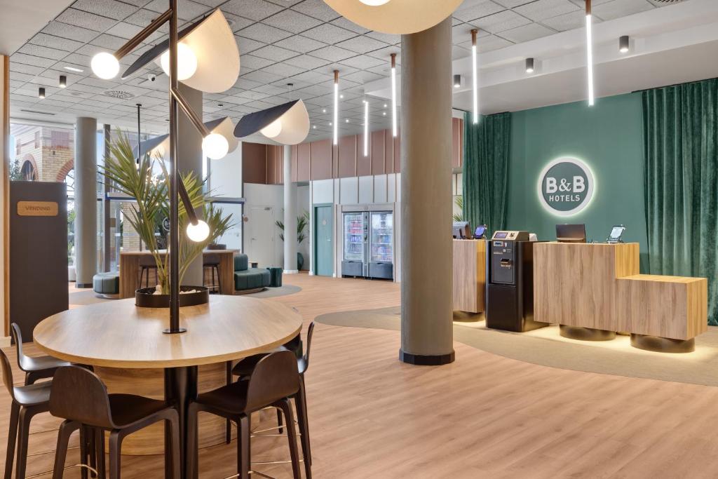 B&B HOTEL Alicante — Restauracje i bary in Alicante, Wspólnota Walencka