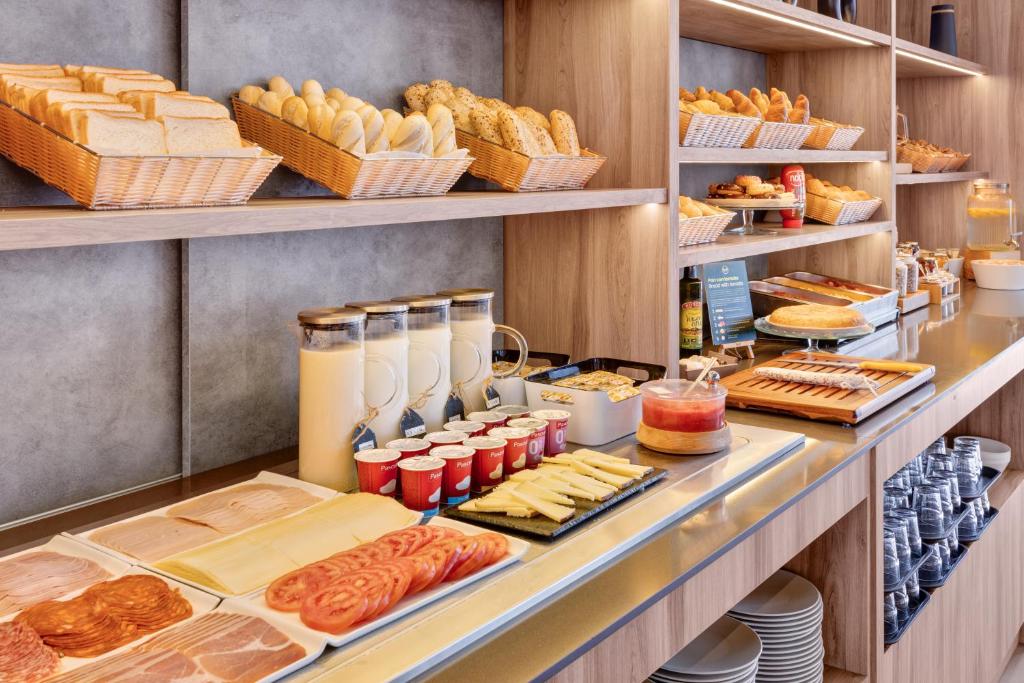 B&B HOTEL Alicante — Restauracje i bary in Alicante, Wspólnota Walencka