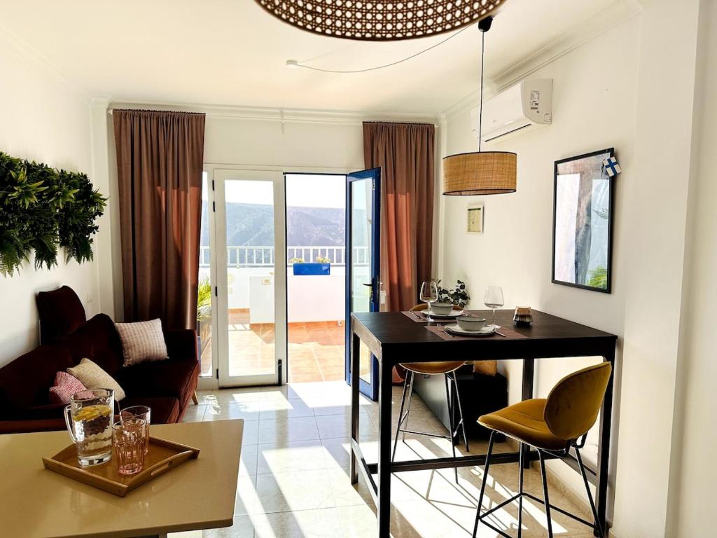 Santa Claudia - Your Home Away from Home - 1