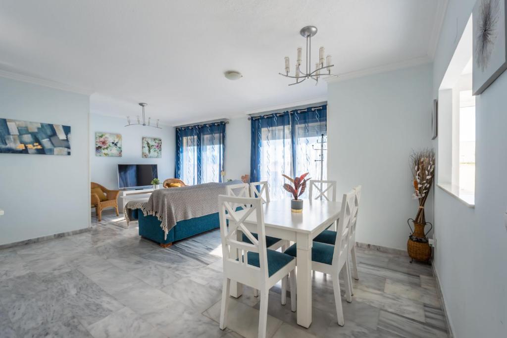 Apartamento Altos de Banús l - 1