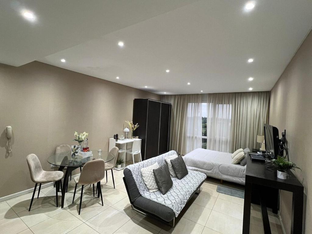 Luxury Loft Condominiums Hotel Wyndham Nordelta - 1