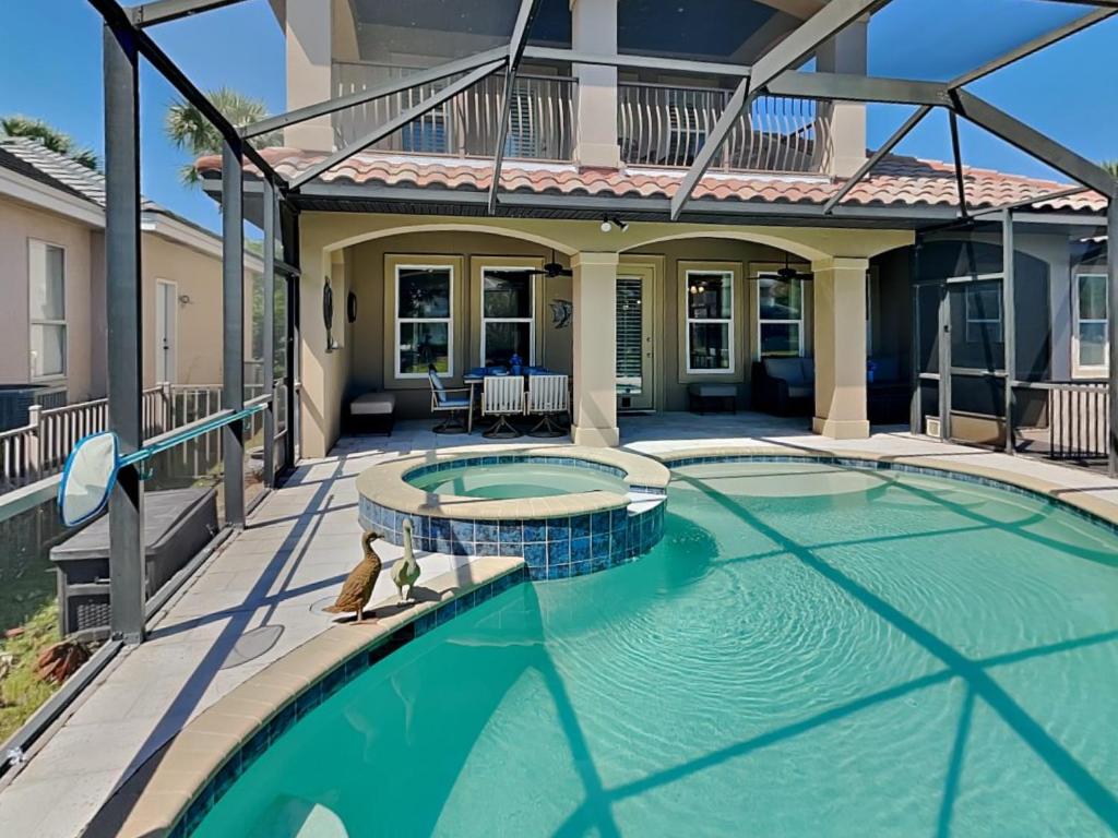 Destinys Paradise, Destin