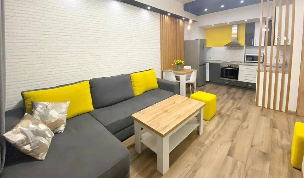 Laren Teie jaoks hubasem koht, Kehra