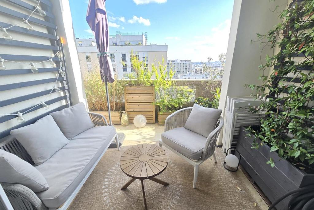 Apartment with terrace and view of Paris - 3