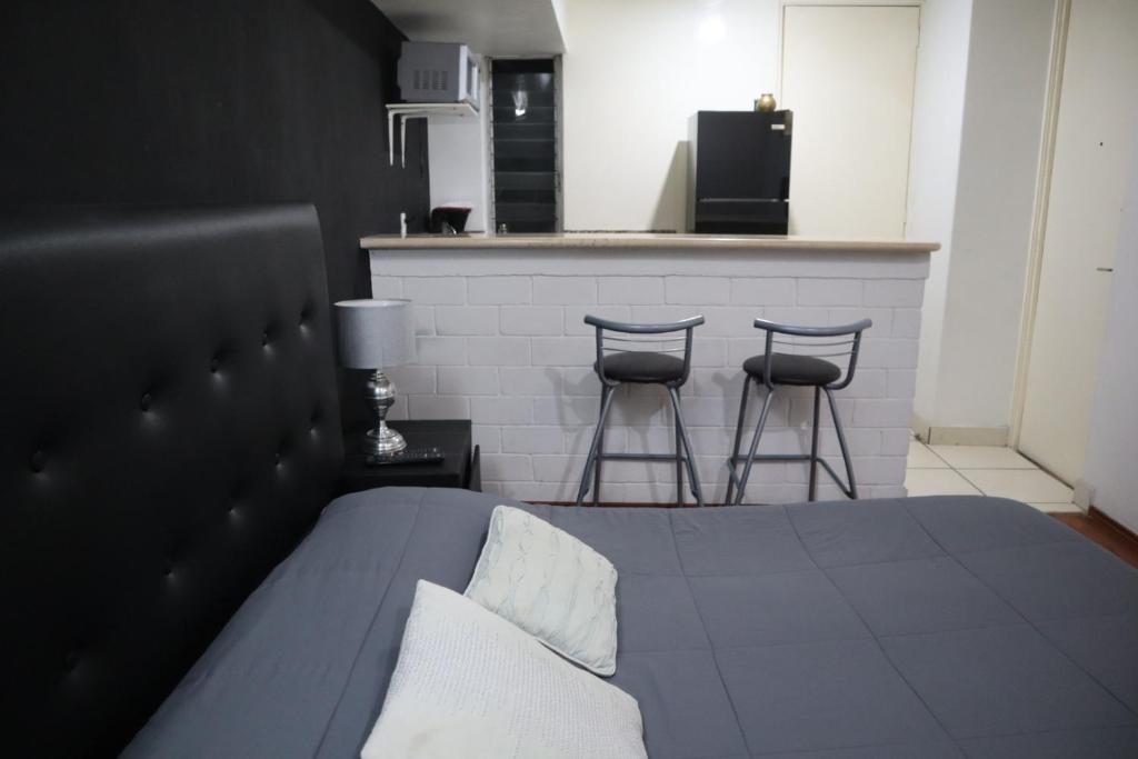 Super Suite con baño y cocina excelente ubicación - 3