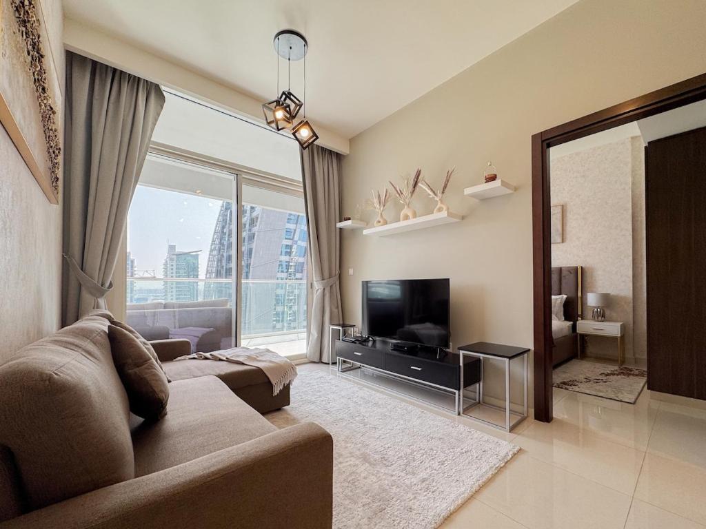 Bronzite 2-Bed Apt Central Dubai Canal Views, Dubaj